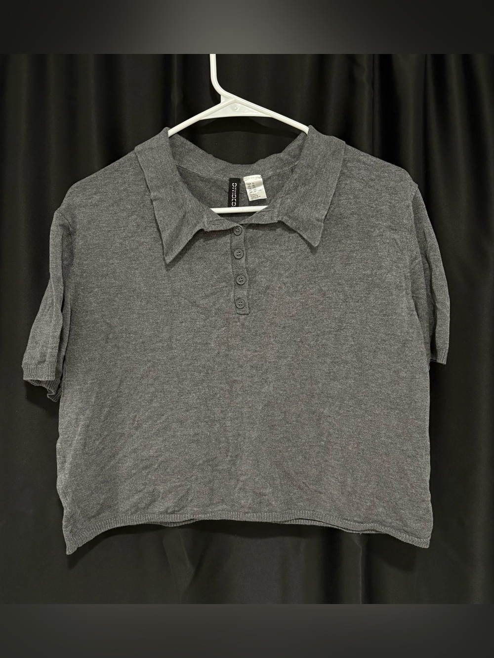 H&M Gray Cropped Polo Knit Top